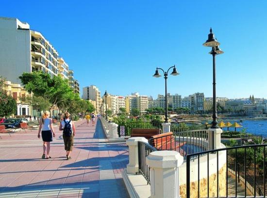 Modern 1Br Apartment, Central Location Sliema Exterior photo